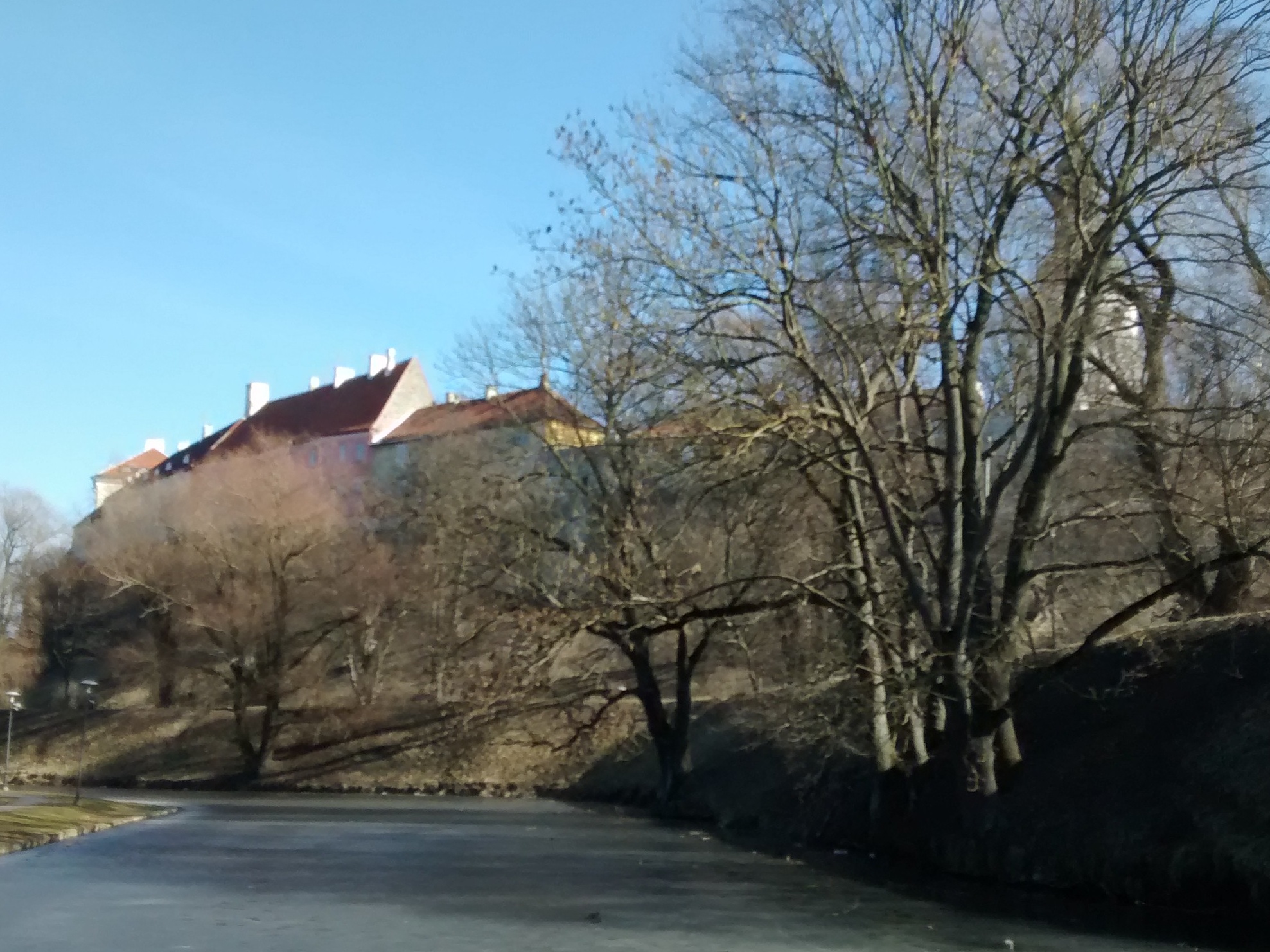 Tallinn, Toompea lääne poolt, paremal Toomkirik. rephoto