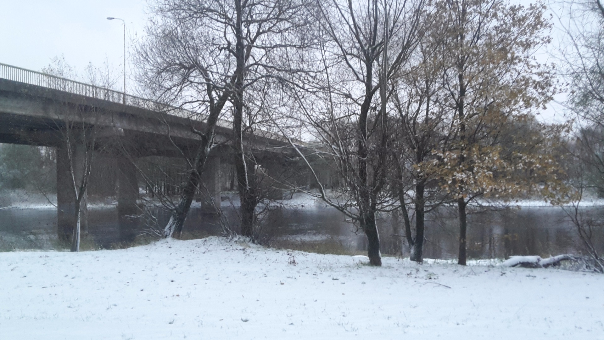 Friendship bridge in Tartu, view from the shore rephoto