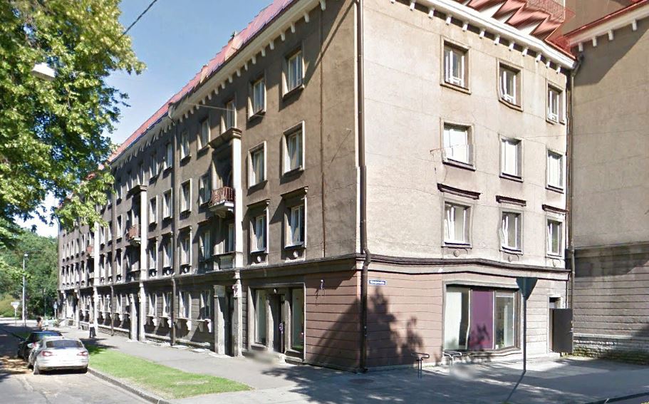 Kauplustega korterelamu Tallinnas Kaupmehe 3, vaade hoonele. Arhitekt Erika Nõva rephoto