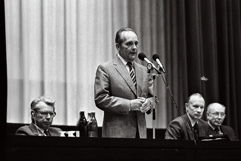 Vabariiklik parteiorganisatsioonide sekretäride seminar.