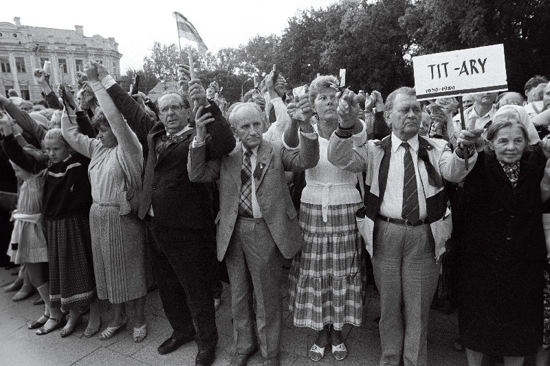 Balti kett MRP-50aastapäeval Vilniuses.