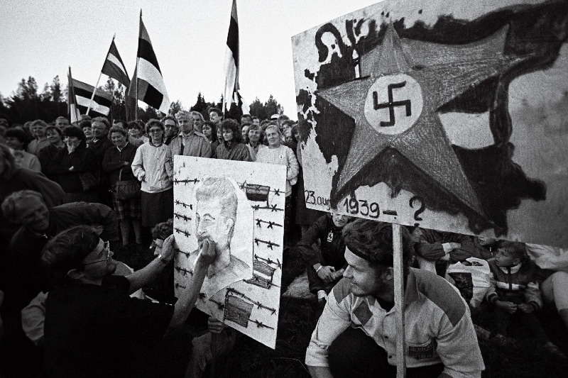 Balti kett MRP-50 aastapäeval Eesti-Läti piiril.