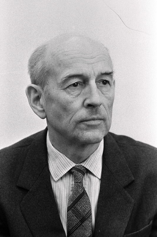 Gunnar Jänes - ENSV Ülemnõukogu Presiidium.