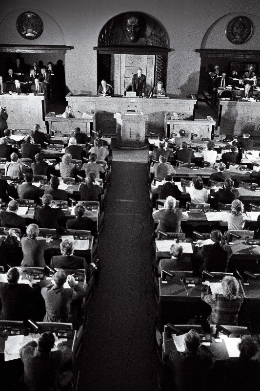 Eesti NSV XI koosseisu XIV istungjärk saalis.