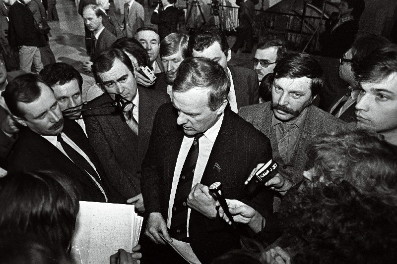 NSVL rahvasaadikute II kongressi vaheajal.