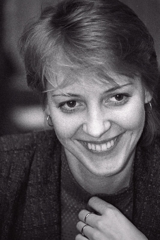 E. Savisaare abi Vilja Laanaru.