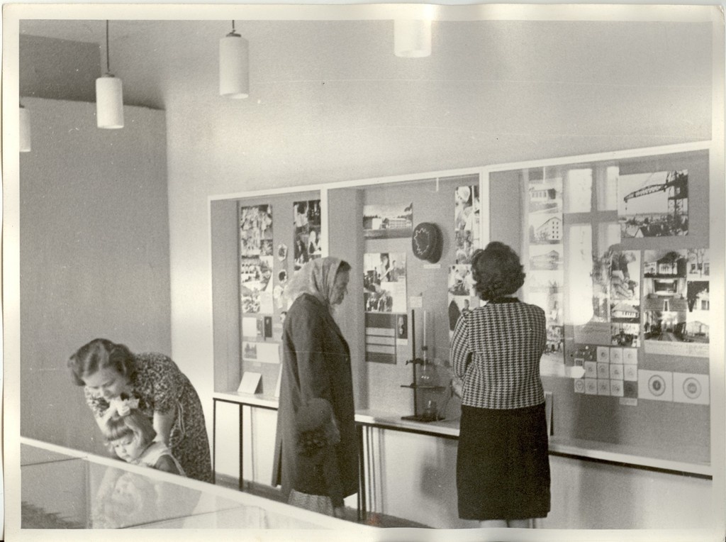 foto, Paide Koduloomuuseumi ekspositsioon 1965.a.
