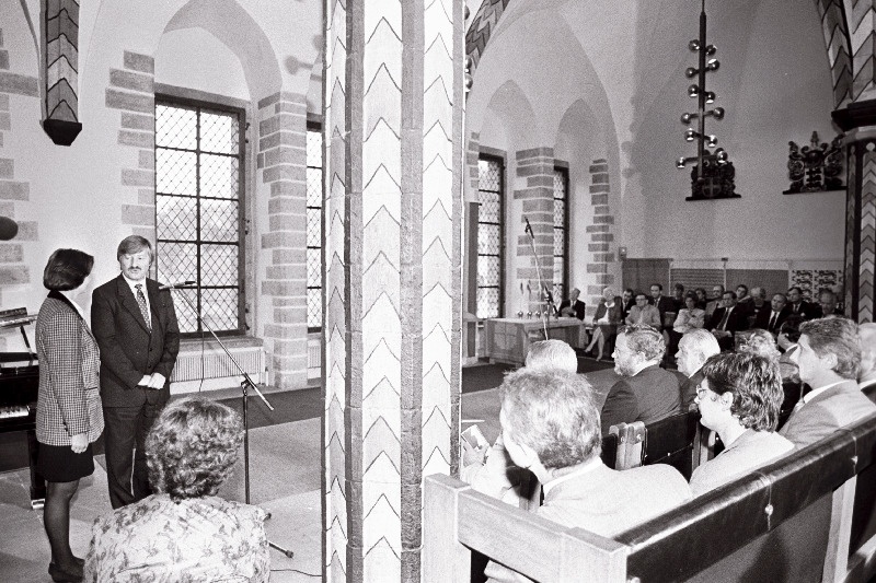 Taani Kultuuriinstituudi esinduse avamine. Esineb H. Aasmäe.