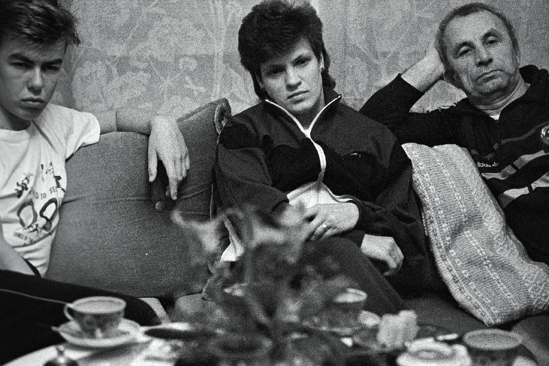 Souli olümpiamängudel trekisõidus kuldmedali võitnud jalgrattur Erika Salumäe koos oma abikaasa Fred Fiskeri (vasakul) ja treeneri Vladimir Leonoviga.