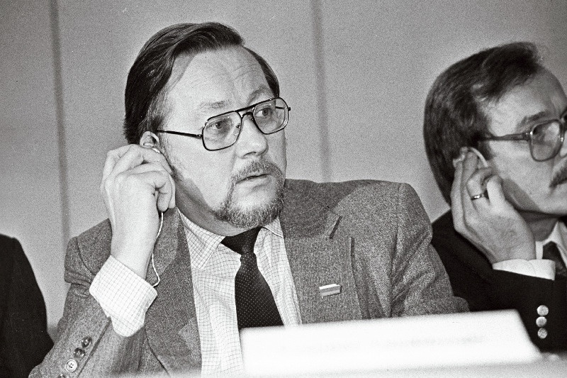 V. Landsbergis