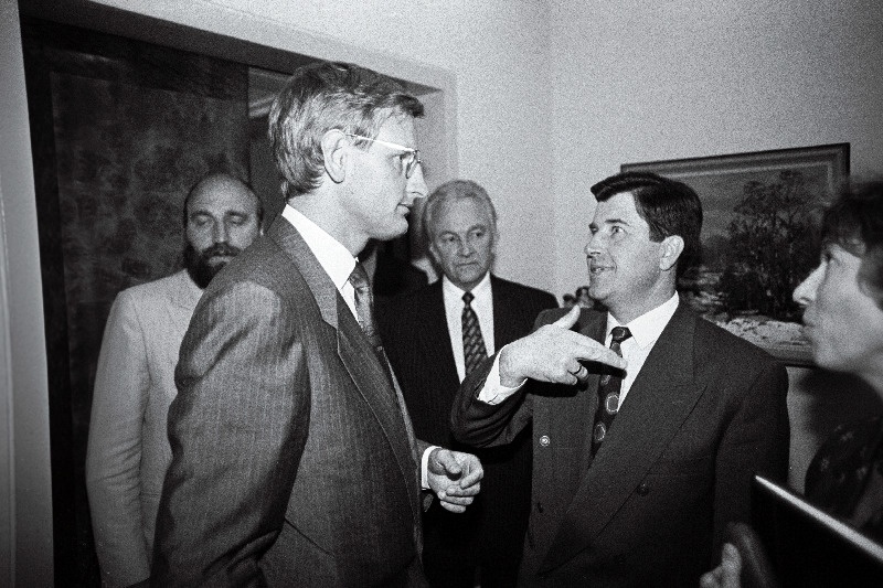 Rootsi peaminister Carl Bildt ja A. Gorbunovs vestluses.