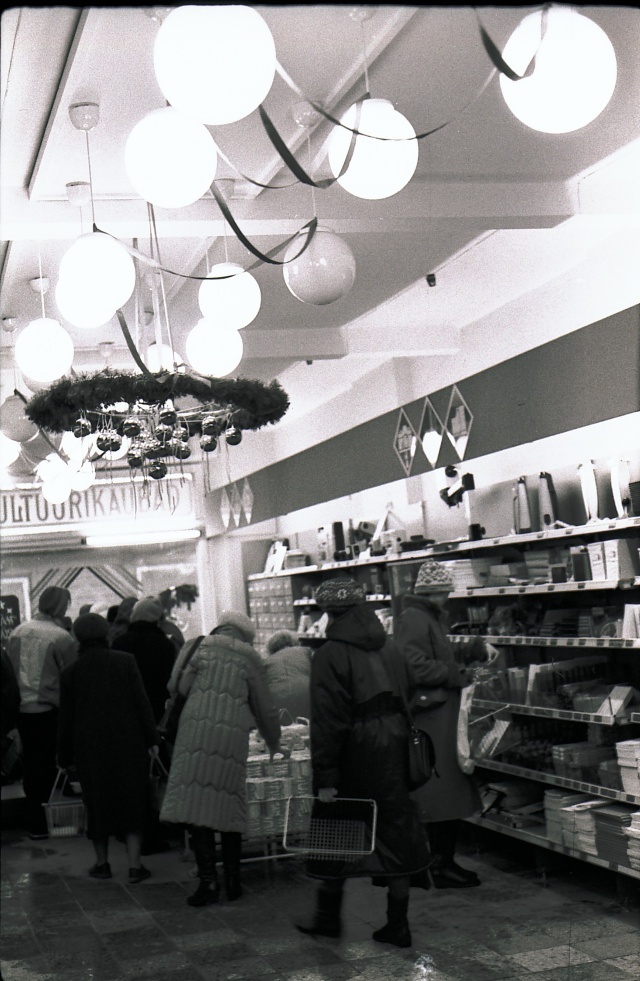 fotonegatiiv Paide kaupluste jõulukaunistused 1991
