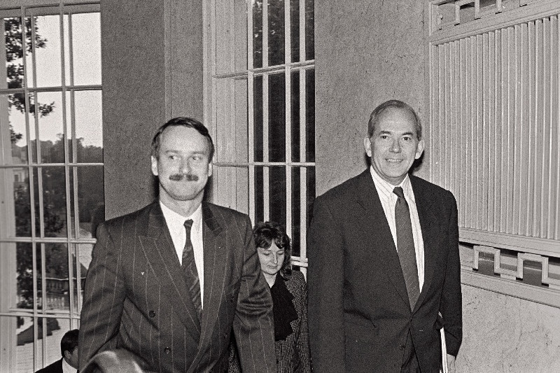 Michel Camdessus (IMF) (Rahvusvahelise valuutafondi juhtnõukogu esimees ja tegevdirektor)  ja Siim Kallas.