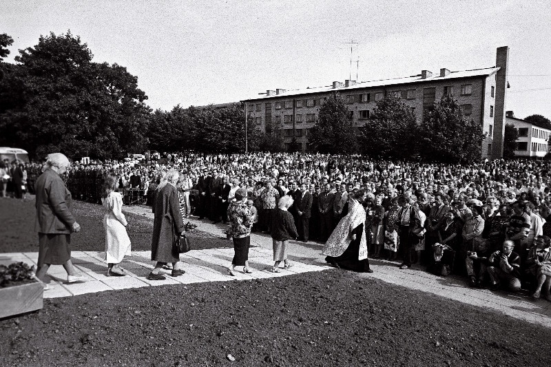 Avati mälestussammas Vabadussõjas (1918-1920) langenutele Rakveres.
