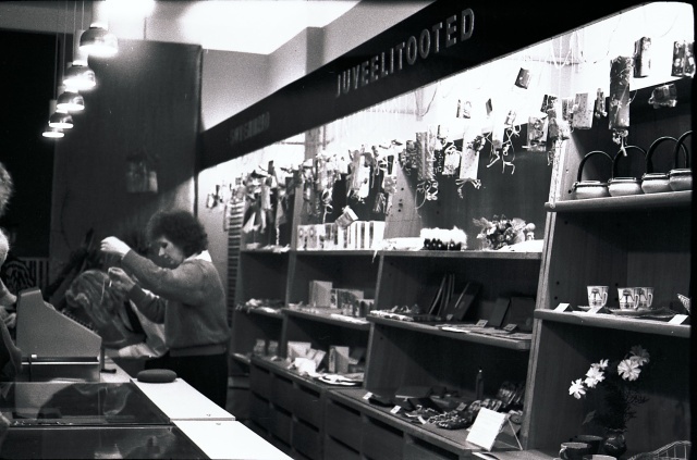 fotonegatiiv Paide kaupluste jõulukaunistused 1991