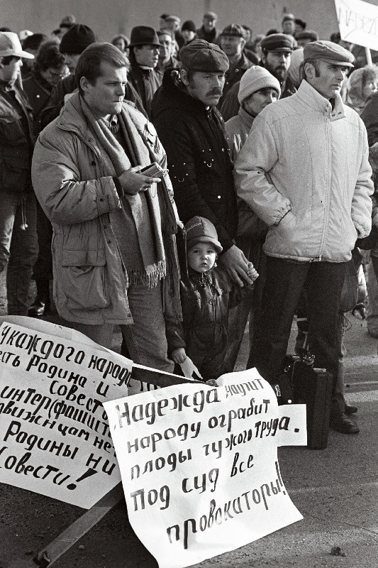 Protestimiiting piraatraadiojaama "Nadežda" vastu.