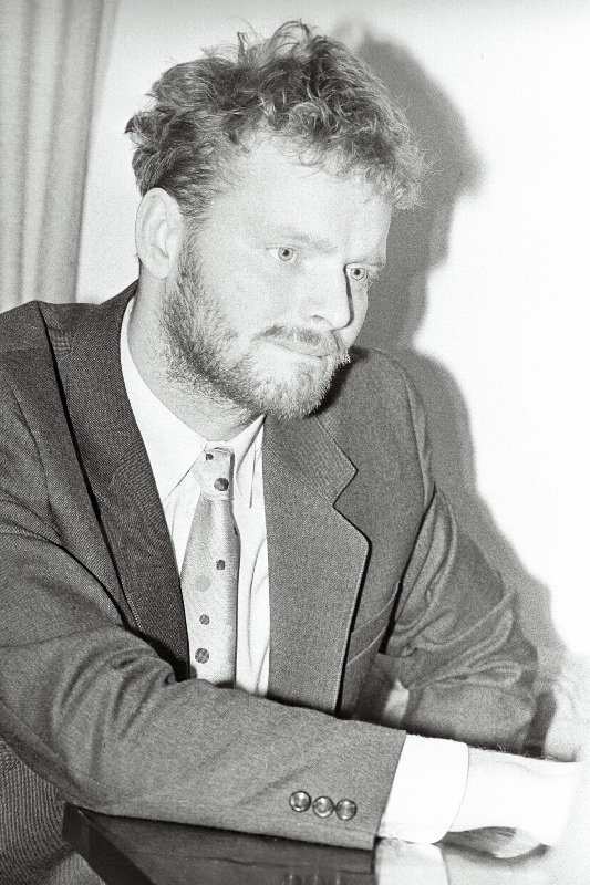 Hans Luik Eesti Ajakirjanike Liidu erakorralisel kongressil.