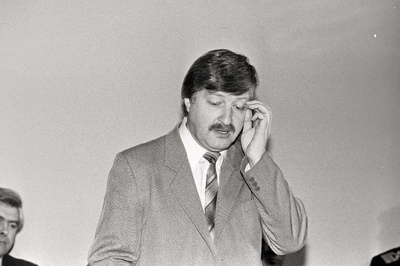 EV Ülemnõukogu järjekordsel istungjärgul, kõneleb H. Aasmäe.  similar photo