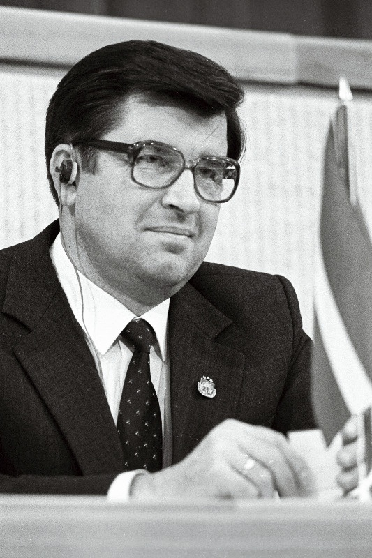 A. Gorbunovs suures plaanis.