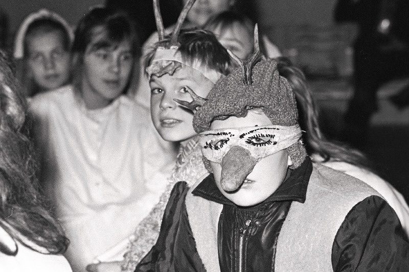 Kadritrall-ELO sügistrall (lapsi 13 maakonnast). Maskides-kostüümides.