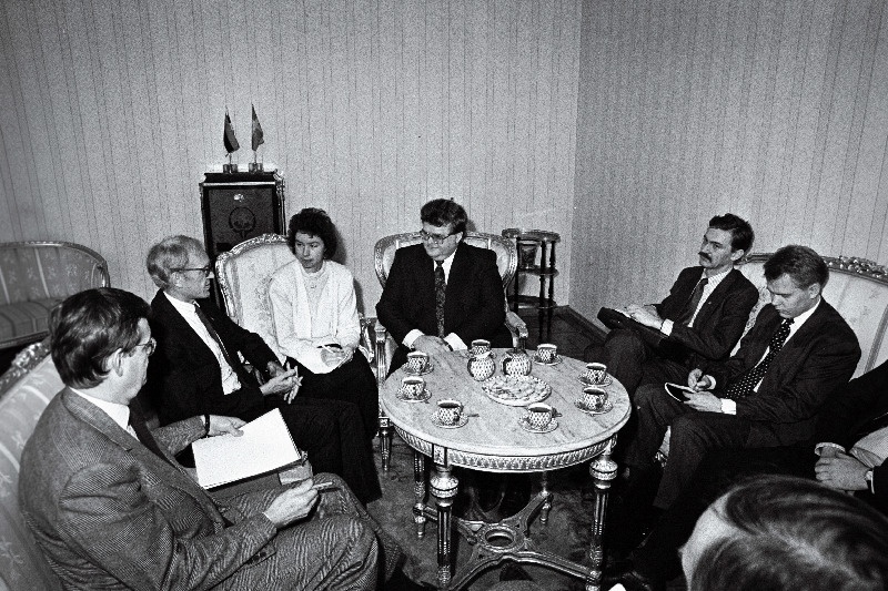 E. Savisaar võttis vastu Rootsi Kuningriigi delegatsiooni, mida juhtis Rootsi välisministri asetäitja Pierre Schori.