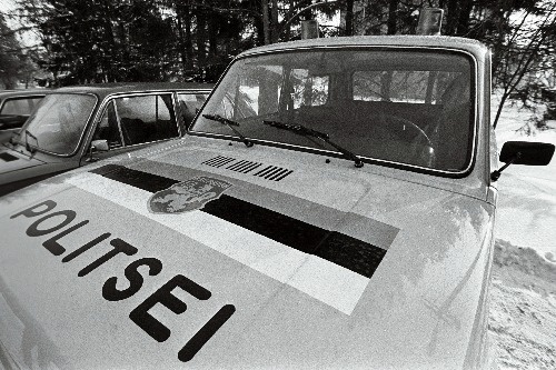 Paikuse Politseikooli lõpetas I lend. "Politsei" autod.