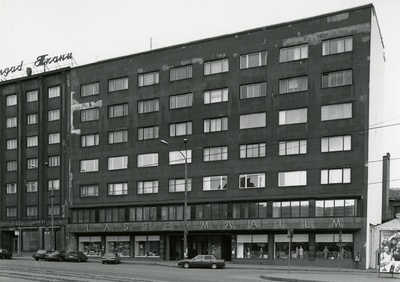 Urla maja Tallinnas, 3 vaadet hoonele. Arhitekt Eugen Habermann  similar photo