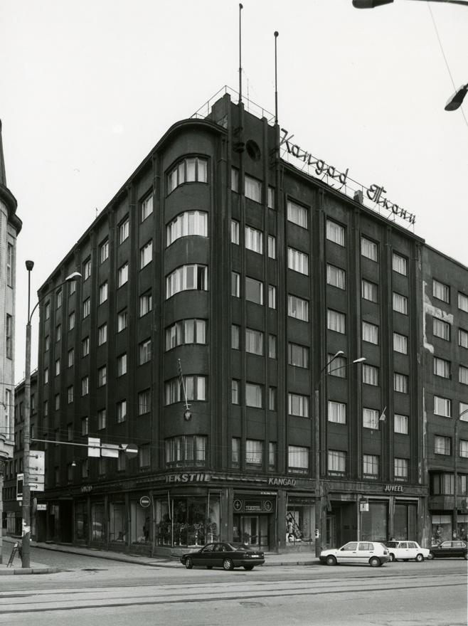 Korterelamu Tallinnas Pärnu mnt 8, vaade hoonele. Arhitekt Eugen Sacharias