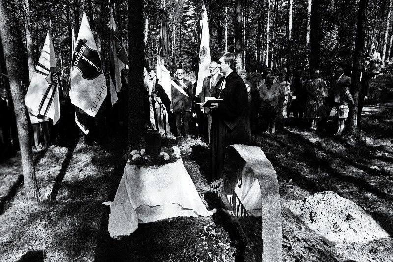 Jalaväe Rügement 200 kapteni Karl Talpaki ümbermatmine kodumaa mulda Metsakalmistul.