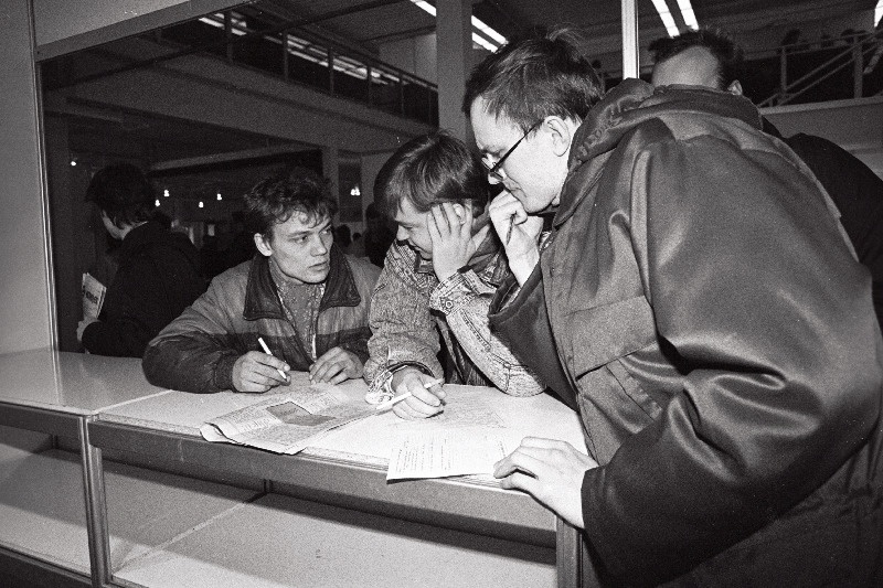 Best-Estonia korraldas Eesti Näituste valges paviljonis kontaktmessi "Võti tulevikku 92".