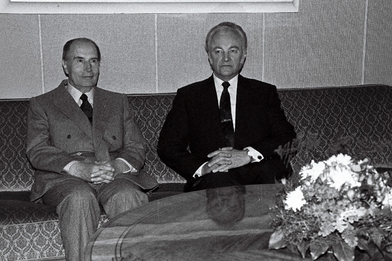 Prantsusmaa president Francois Mitterrand'i Baltikumi visiit. F. Mitterand ja A. Rüütel.