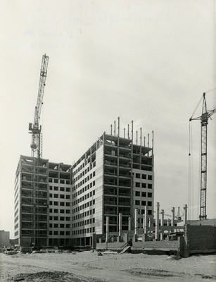 Kiirabihaigla Mustamäel, vaade ehitusjärgus hoonele. Arhitekt Ilmar Puumets  similar photo