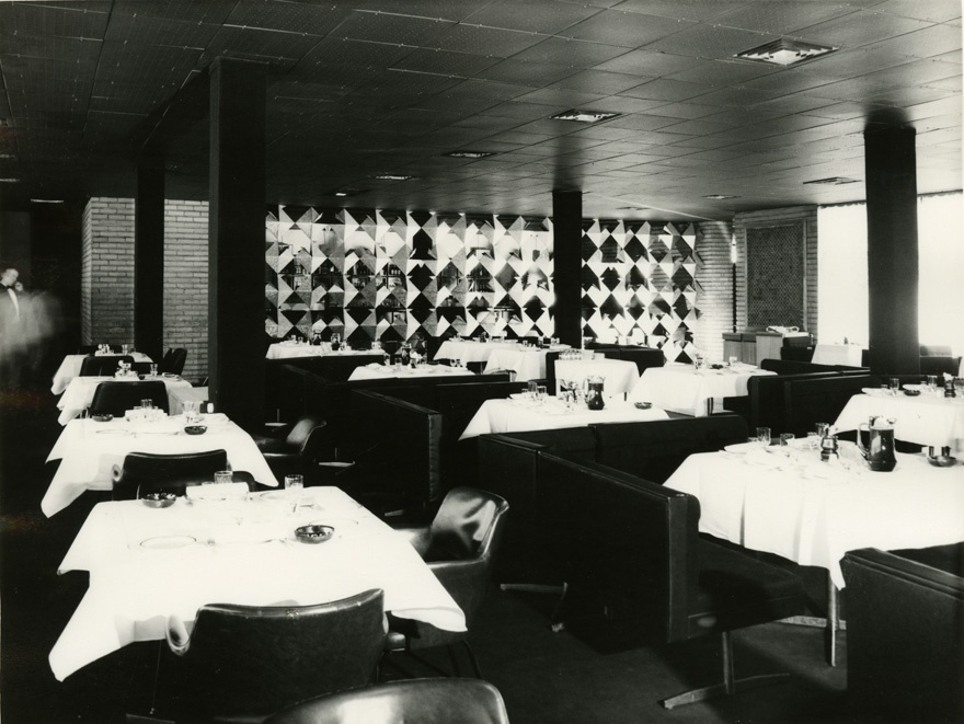 Restoran "Kännu Kukk" Mustamäel, interjöörivaade. Arhitekt Peep Jänes