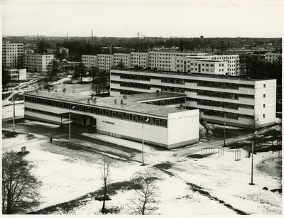 Endine 43. keskkool, praegune Tallinna Tehnikagümnaasium (TTG) Mustamäel  similar photo