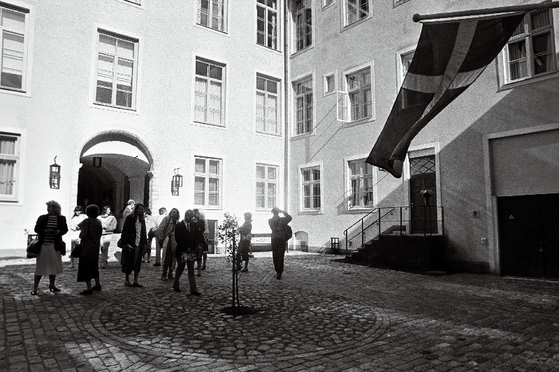 Rootsi saatkonna hoone (hoovi poolt).