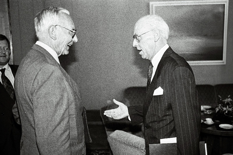 Max Van der Stoel (v), Lennart Meri.