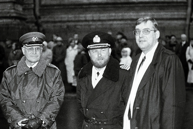 Endine Remniku koolidirektor (v) Juhan Saar, Tarmo Kõuts, Heiki Arnike.