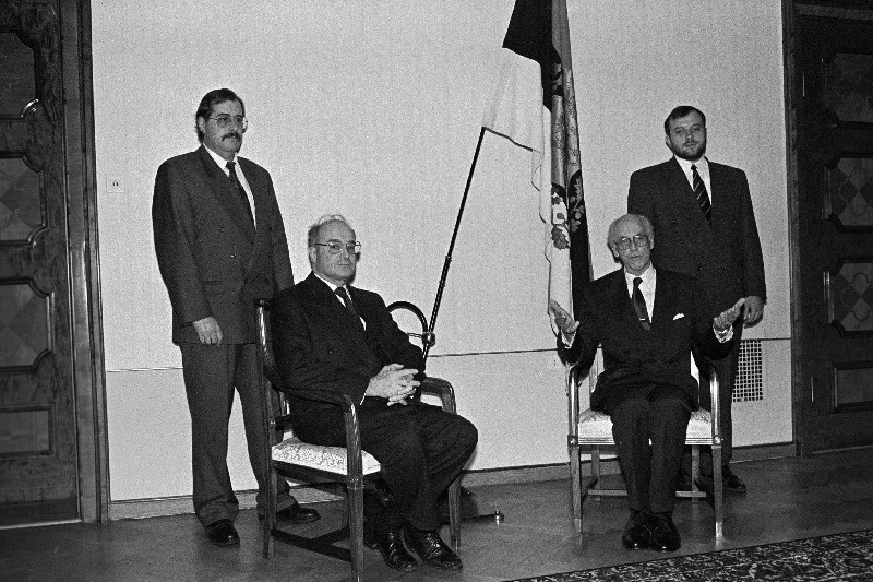 Šveitsi suursaadik Sven Meili L. Meri juures.