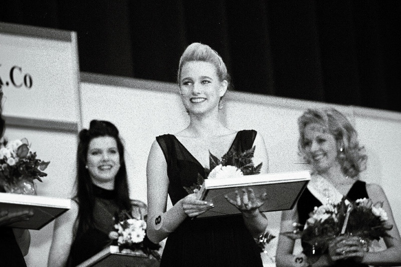 Miss Teini'94 Kati Pobuli.