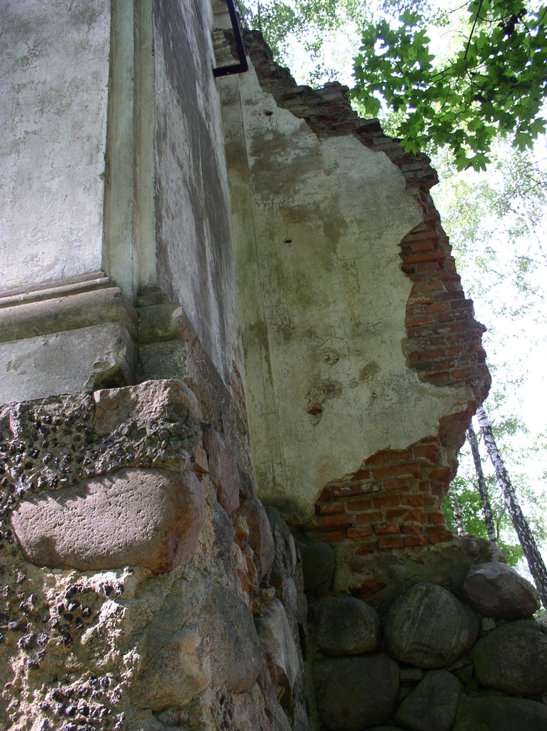 Belarus-Lahoisk-Ruins of Tyshkievich Manor-6 - Ruins of the Tyshkievich family manor. Lahoisk, Belarus.