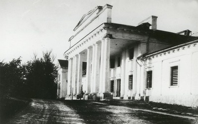 Tyshkevich's castle 2 - Tyszkiewicz Palace in Lahoisk  duplicate photo