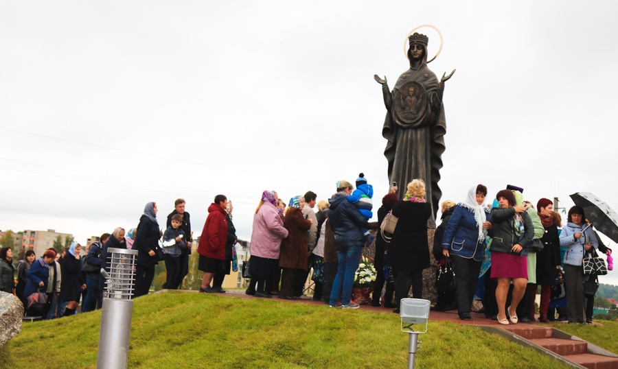 Sculpture 'The Mother of God in Lahoysk' 3 - Sculpture 'The Mother of God in Lahoysk'