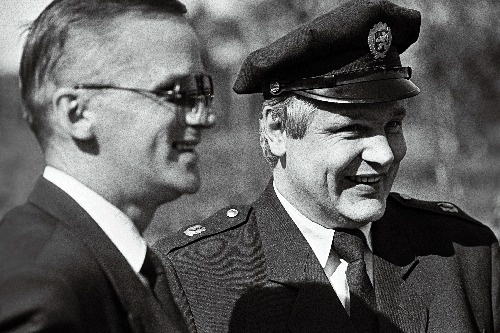 Jüri Tikk (v), Herman Simm.