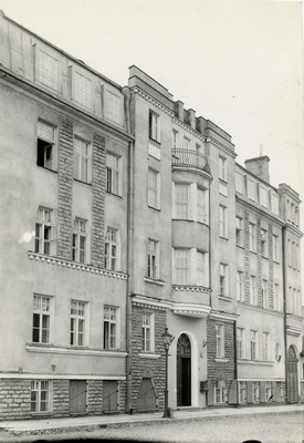 Elamu Kadriorus, fassaadivaade. Arhitekt Karl Burman  duplicate photo