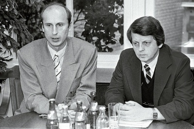 ETV juhatuse esimees Viktor Siilats (v) ja ETV peadirektor Enn Eesmaa.  similar photo