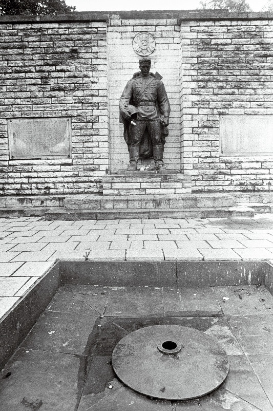 "Vabastajate" monument Tõnismäel.