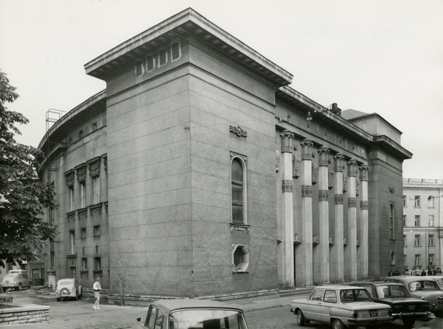 Kino Sõprus Tallinnas, vaade. Arhitektid Peeter Tarvas, August Volberg