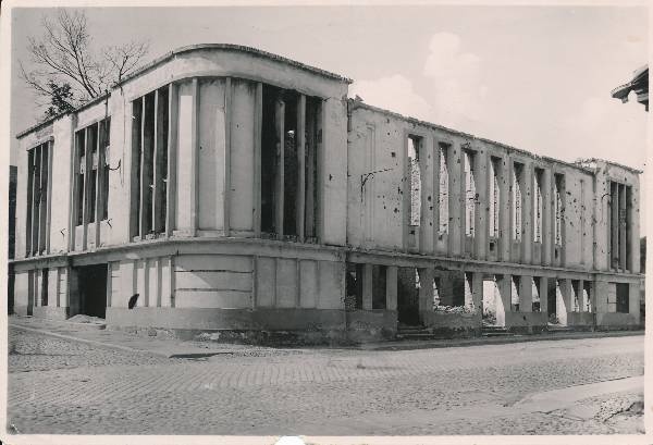 Kino Apollo varemed.  Tartu, 1946.