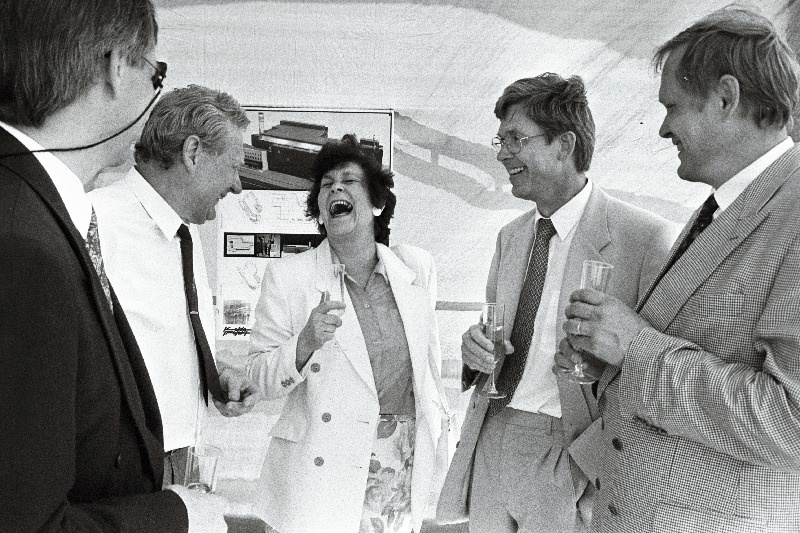 Liina Tõnisson, Stockmani Kaubamaja nurgakivi pidulik panemine.