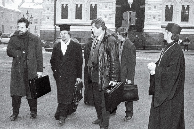 Konstantinoopoli oikumeenilise patriarhaadi esindaja piiskop Ambrosius ja preester Heikki Huttunen.